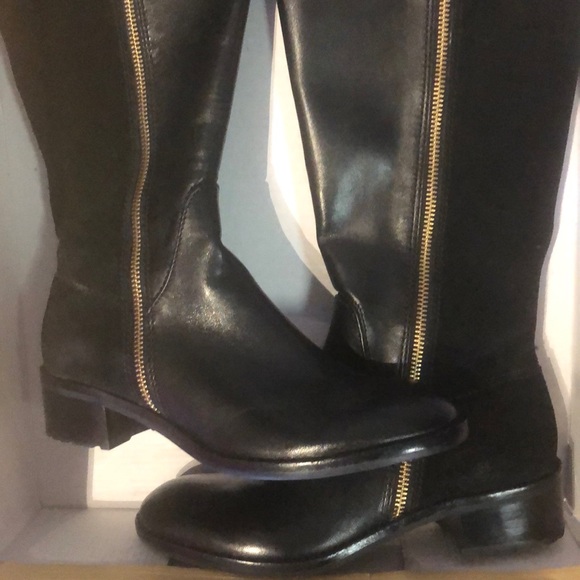 Michael Kors Boots 5 1/2 - Picture 3 of 7
